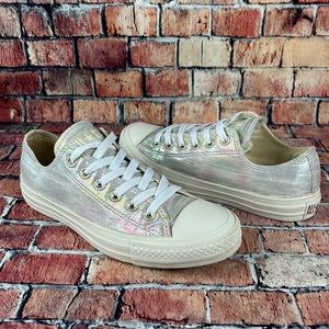 CONVERSE ALL-STAR CHUCK TAYLOR LOWTOP SHOES WOMANS SIZE 8 GUC